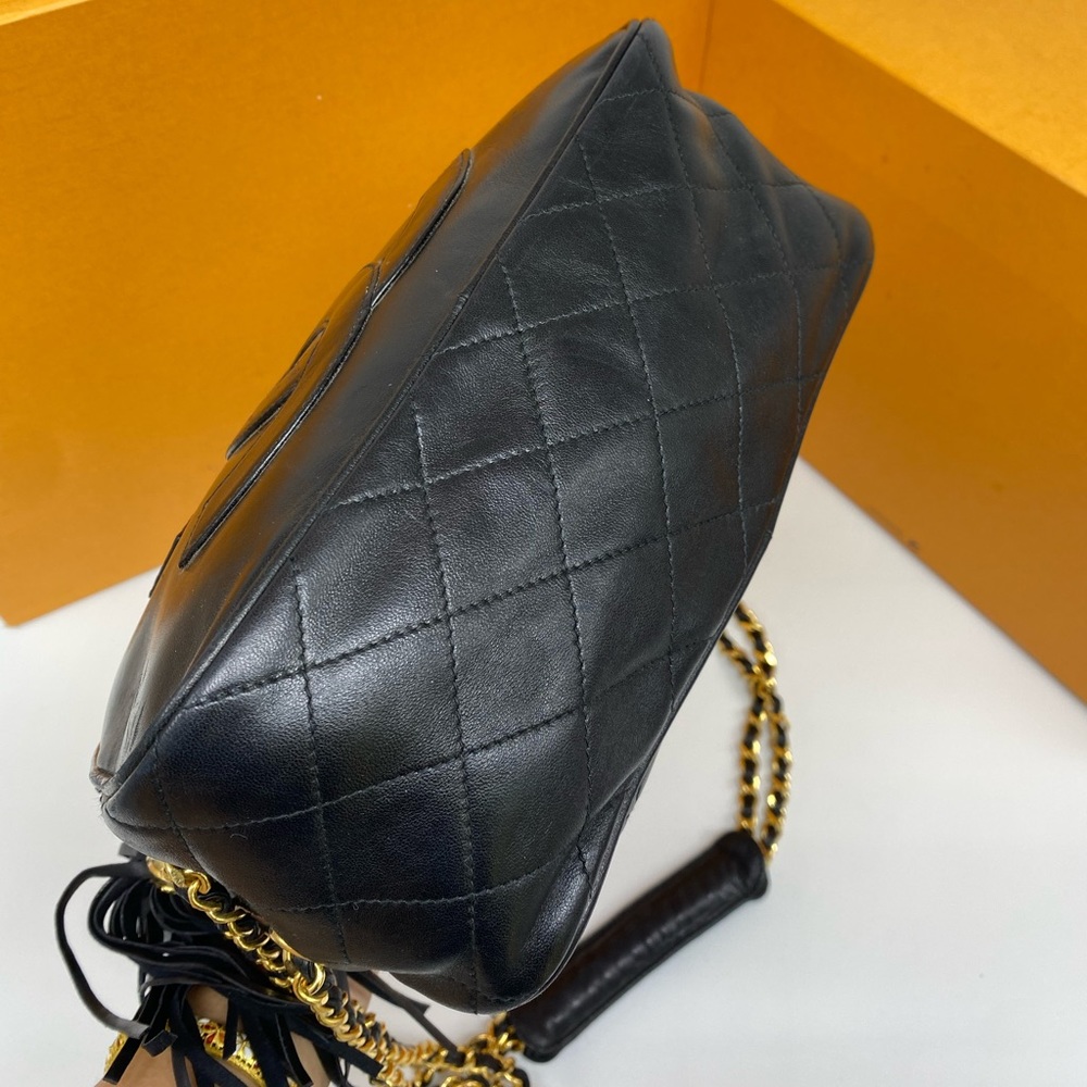 ๐ท๐ทCHANEL ๐ธ๐ธ Black Leather timeless Camera Bag GHW - Picture 8 of 17